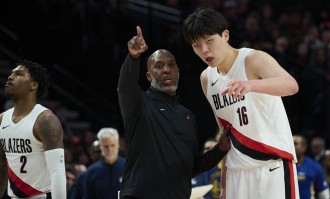 接替比卢普斯！斯普利特暂任开拓者主帅 利好杨瀚森？