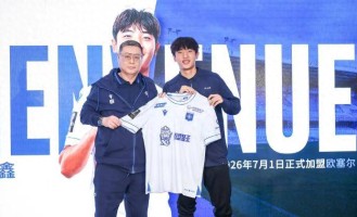 中超一夜4大转会-铁卫告别海港17岁国脚留洋法甲海牛2功勋或离队