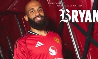 1夜5大官宣！曼联第3签创纪录，费内巴切再遇老冤家阿瑙泪别国米