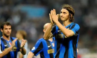 球队成绩不错，为什么伊布2009年要离开国际米兰去巴萨踢球？