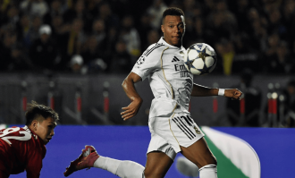 姆巴佩帽子戏法比肩梅西，皇马5-0欧冠客场大捷，被嘲讽只会虐菜