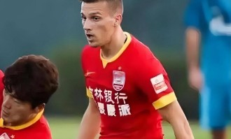 意外！奥尔西奇在欧冠狂轰拜仁，韩鹏亲赴欧洲争取MVP前腰转会鲁能