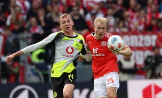 （体育）足球——德甲：多特蒙德胜美因茨