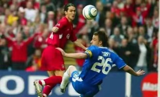 600万镑捡漏！巴萨弃将2次打服穆帅，这“幽灵球”凭啥成经典？