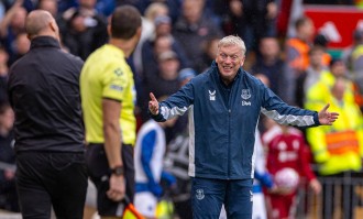 （体育）足球——英超：利物浦胜埃弗顿