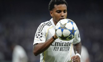 西甲第11轮赛程揭晓：皇马与巴萨主场迎战，谁能拿下关键胜利？