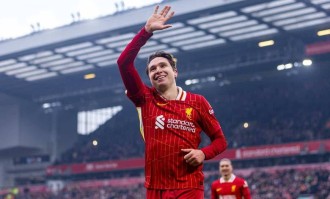 留队是对还是错？27岁基耶萨迎生涯低谷，17岁新星成他竞争对手