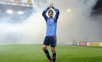 足坛大器晚成球员代表：范德萨36岁焕发第二春