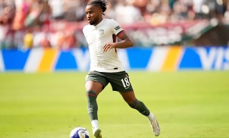 切尔西降价兜售恩昆库，为引进西蒙斯铺路，英超德甲多队有意求购