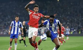 5次圣诞冠军0次登顶！阿森纳1-0险胜稳不稳？3隐患恐毁争冠路