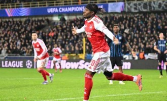 豪取6连胜！阿森纳一只脚进欧冠16强，穆里尼奥神了：2-0战胜意甲冠军