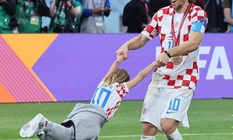 莫德里奇领衔AC米兰新阵容，子女同样在米兰梯队崭露头角