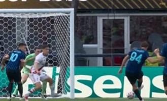 世俱杯赛场风波！河床球员赛后爆发冲突，难以控制