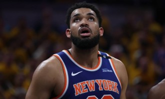 唐斯休赛期集中处理膝盖和手指伤势 预计完全恢复