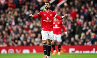 拒绝黄金沙漠，押注红色废墟，B费将职业生涯赌在一场曼联的复兴梦里