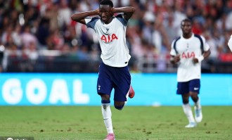 热身赛-哲凯赖什首秀 阿森纳遭中场吊射0-1不敌热刺