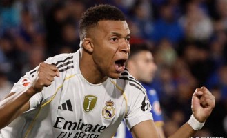 姆巴佩：11场15球，领跑射手榜，身价却不及亚马尔