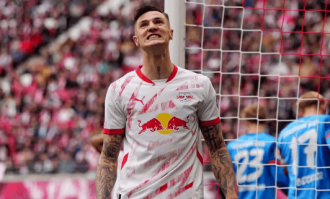 1.96米锋霸塞斯科争夺战白热化！阿森纳8000万镑目标恐遭沙特截胡？