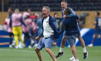 拿低级欧战到捧新世俱杯！切尔西成功换代夺冠，对比曼联凸显青训优势