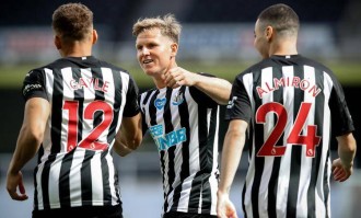 欧冠焦点战：纽卡斯尔联主场狂攻争出线，本菲卡客场传控保优势