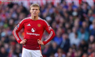 孔蒂给阿莫林带来“解药”？曼联9号卖出有解，接替卢卡库靠他