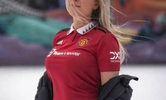 曼联神了，客场2比1逆转水晶宫，冲到第6，今年欧冠资格稳了