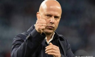 有希望首发！萨拉赫与斯洛特关系在一场训练场密谈后竟神奇和解，他将回归利物浦阵容