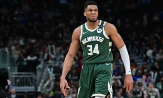 NBA官网公布新赛季东部前十球员 字母哥居首