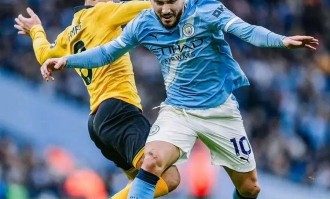 英超太刺激，利物浦遭压哨绝杀！积分榜如下：曼城落后榜首四分！