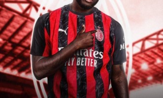 一日意甲动向：新总监给力米兰签下中锋，国米闪电战买下新人