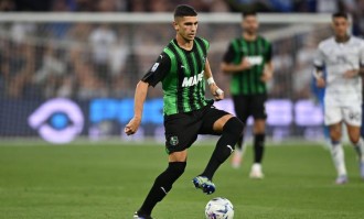 周日002意甲：AC米兰主场迎击萨索洛，榜首之争不容有失