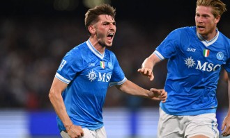 欧冠虫联赛龙？那不勒斯3-2比萨 意甲开局四连胜领跑