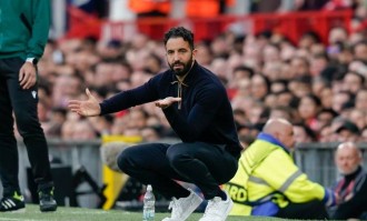 曼晚：没世俱杯没欧冠，曼联只能在休赛期想想怎么赚钱