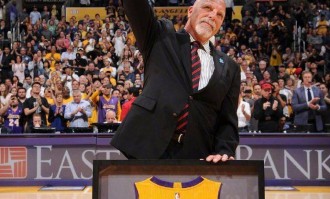 前湖人训练师:奥尼尔逼我看他擦屁股纸 还朝我扔来