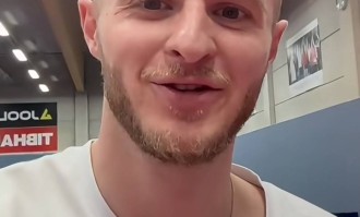 德甲首秀丢掉2分！多方都在为樊振东发声，吴敬平两次晒照支持