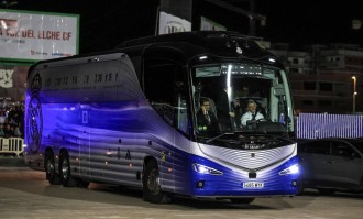 哈维·阿隆索的挑战：在逆境中维护皇家马德里的尊严与团结