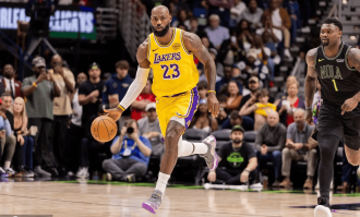 湖人以攻代守造经典逆转 41岁老詹末节再当救世主