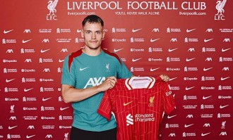 利物浦公布6名新援临时号码，正式号码待定，20号球衣永久封存