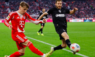 豪门狂欢夜：曼城3-2绝杀升班马 巴萨3-1豪取4连胜登顶 拜仁3-1