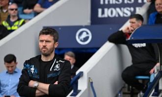 希勒点评曼联变化：卡里克的4231战术重塑球队信心与表现