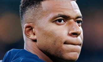 西甲彻查维尼修斯遭种族歧视事件，足球世界的阴霾何时散去？