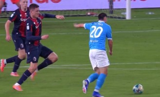 两连胜20完胜AC米兰与博洛尼亚，那不勒斯荣膺意甲与超级杯双冠王