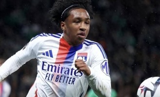 20岁比利时天才引发转会！4大豪门疯抢，4000万欧标价超值