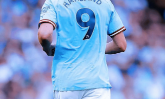 13次触球0射正，哈兰德关键战隐身，曼城7分落后，新双骄之争成笑话