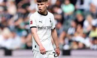 21岁德甲新星横空出世，3大英超豪门疯抢，他会是下一个诺伊尔？