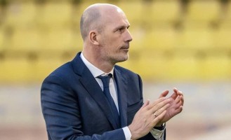 克莱门特将官宣接替韩鹏出任鲁能新帅，提前从法甲引进三位外援，同时通知瓦科和洛佩斯离队