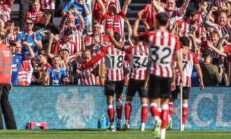 黑猫归来！桑德兰重返英超首秀3球大胜 夏窗豪掷上亿引援