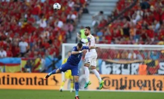 DeepSeek评足球史上十大空霸：C罗仅第三，宿茂臻入选