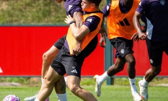 谢什科拼搏精神一周内征服曼联，每天加练数小时！阿莫林警告哲凯赖什