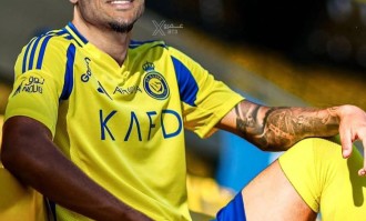 记者：利雅得胜利将报价8500万欧求购迪亚斯，测试利物浦决心